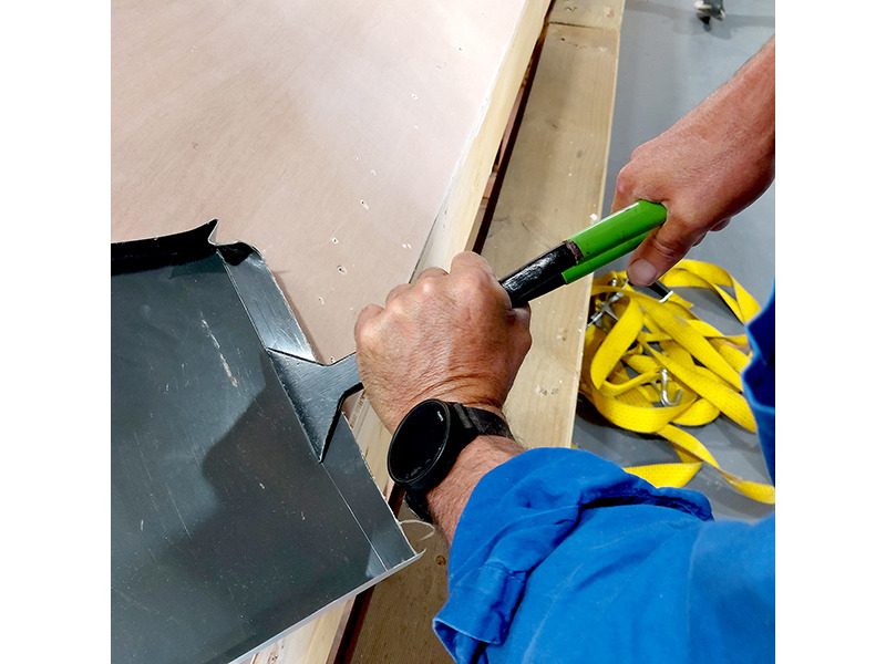 FREUND SEAMING PLIERS / PIG EAR PLIERS - Image 4