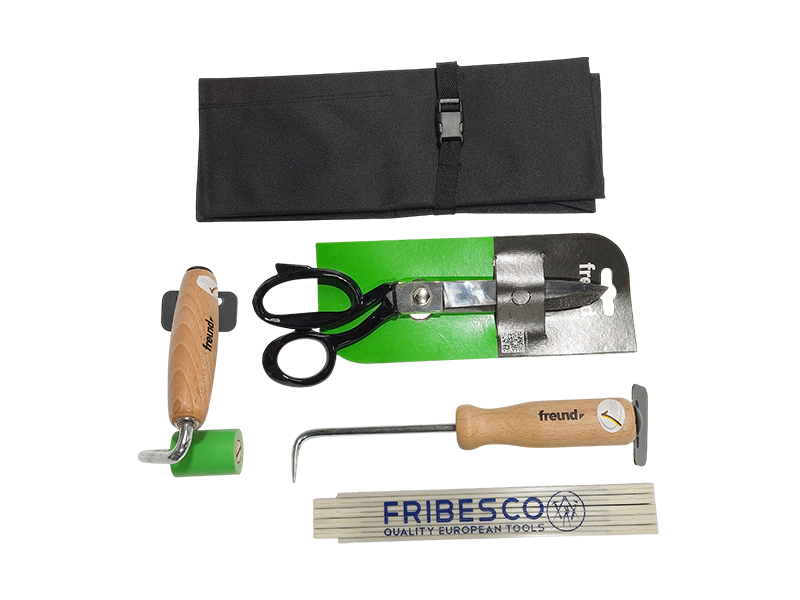 TOOLSET FOR MEMBRANE ROOFER, RULER AND BAG