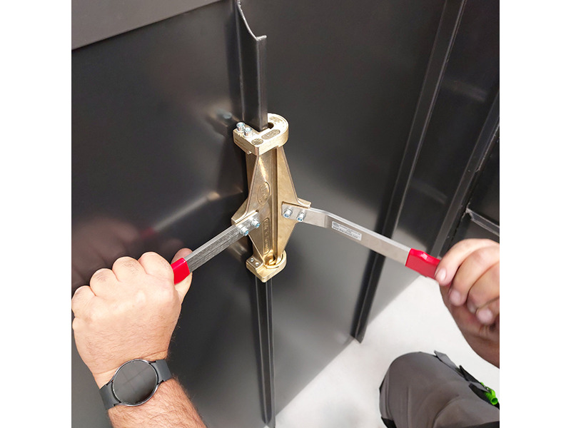 DRACO K8 SINGLE LOCK SEAMER - Image 4